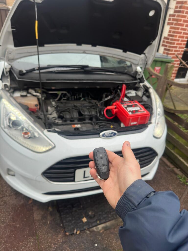 Ford Transit Custom (2020) locked their keys inside