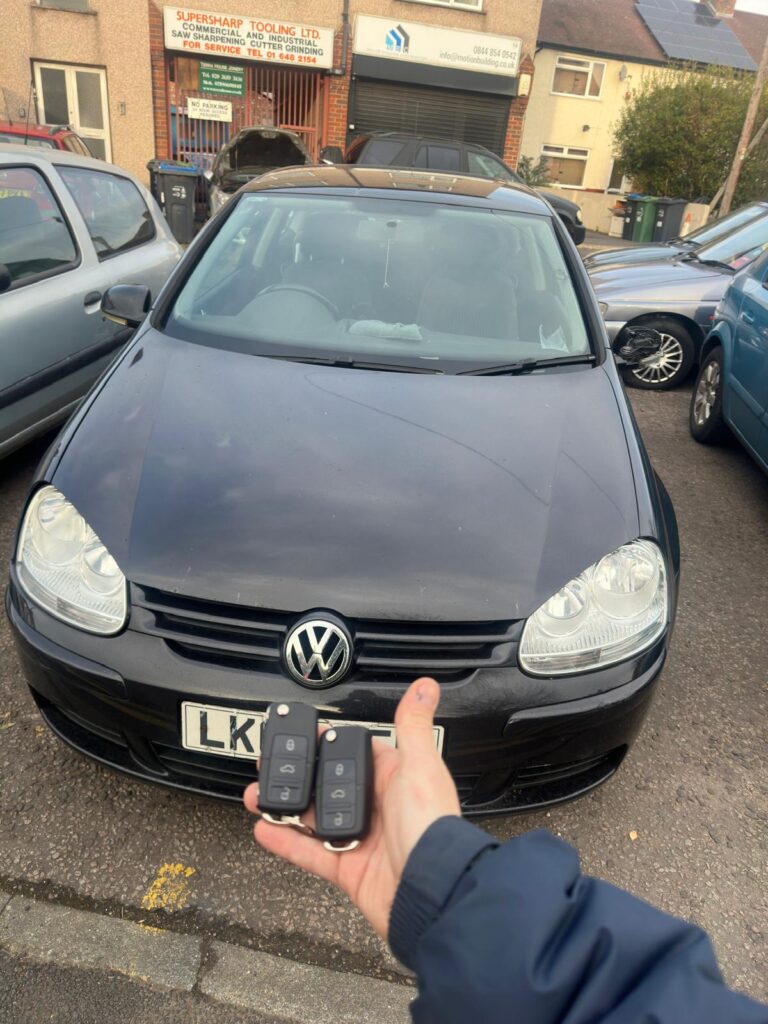 new replacement car key on the spot.